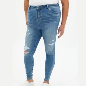 Torrid MidFit Super Skinny Light Wash Jean
